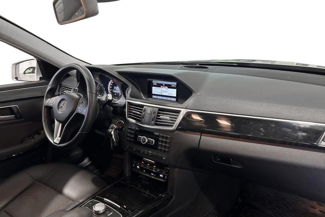 MERCEDES-BENZ E 2013