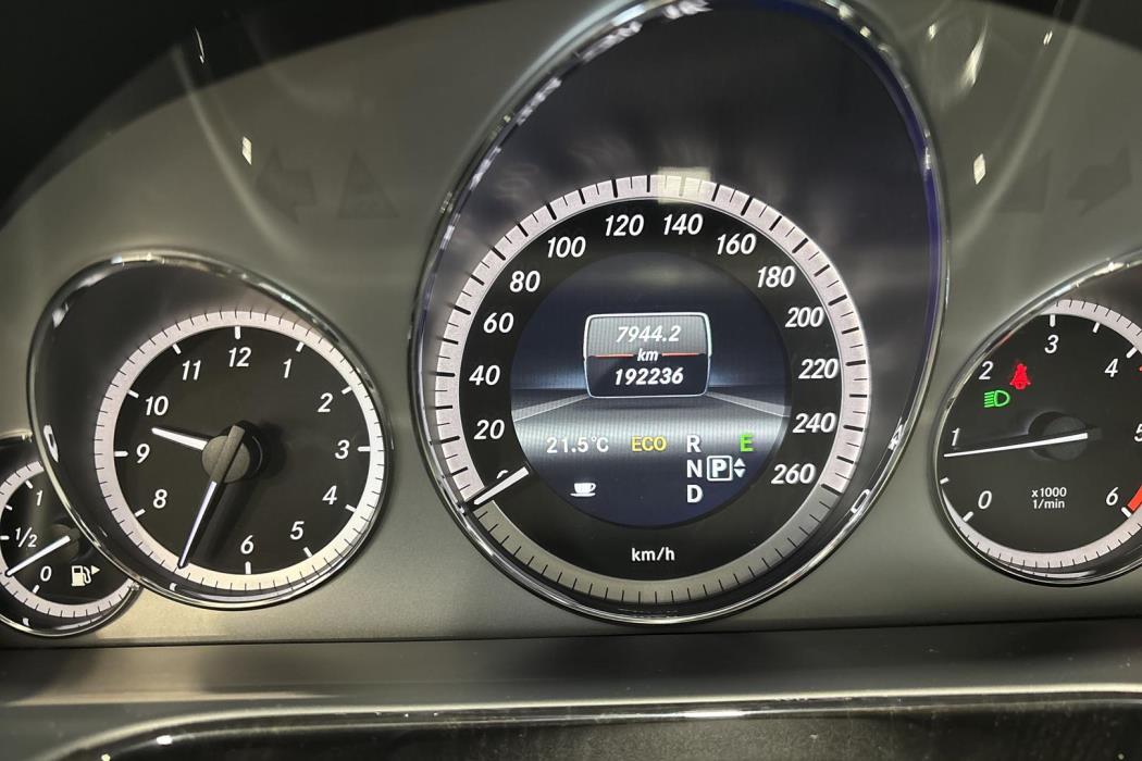 MERCEDES-BENZ E 2013