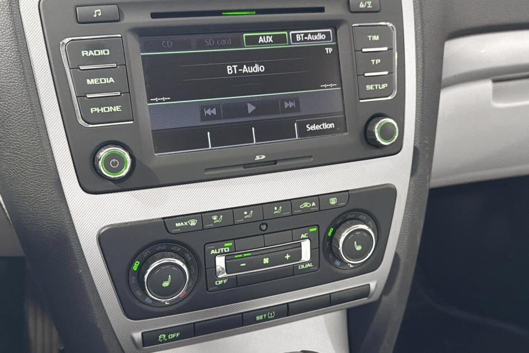 SKODA OCTAVIA 2012