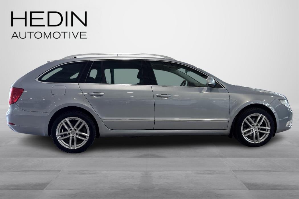 SKODA SUPERB 2012