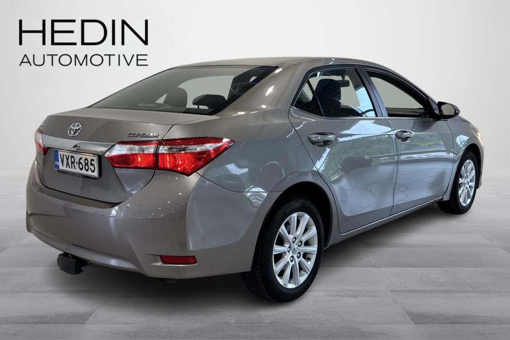 TOYOTA Corolla 2014