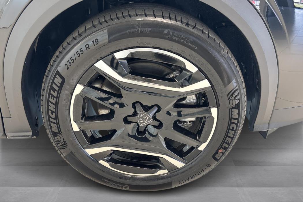 PEUGEOT E-3008 2025