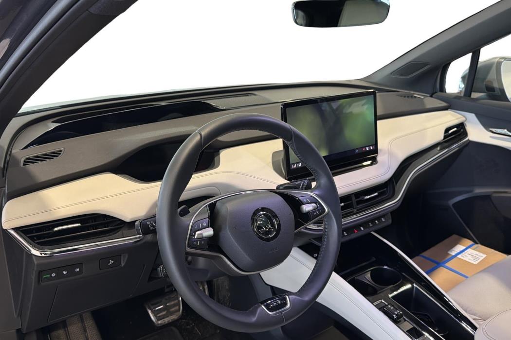 SKODA Enyaq 2025