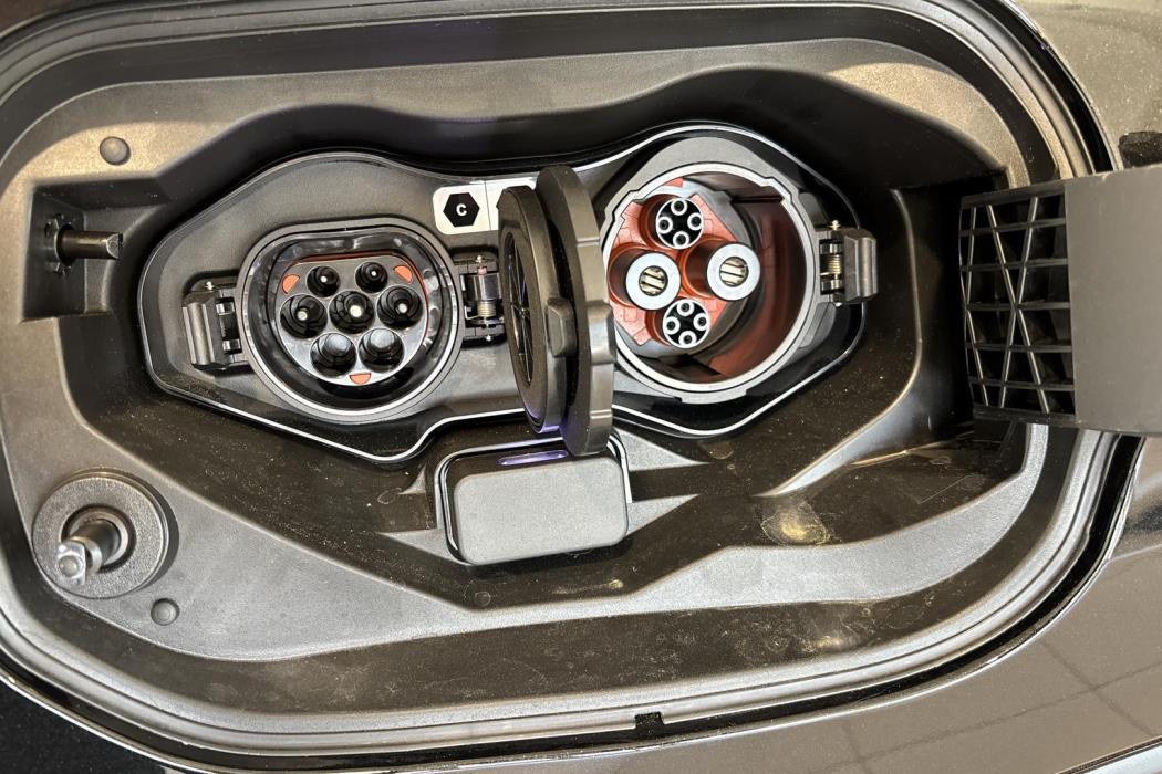 Mitsubishi Outlander 2025