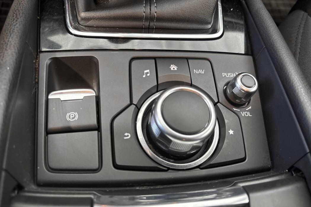 MAZDA Mazda3 2017