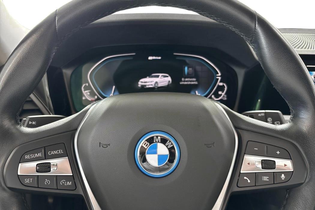 BMW 320 2022