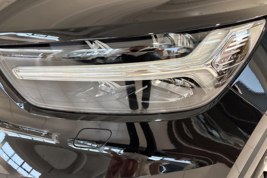 VOLVO XC40 2021