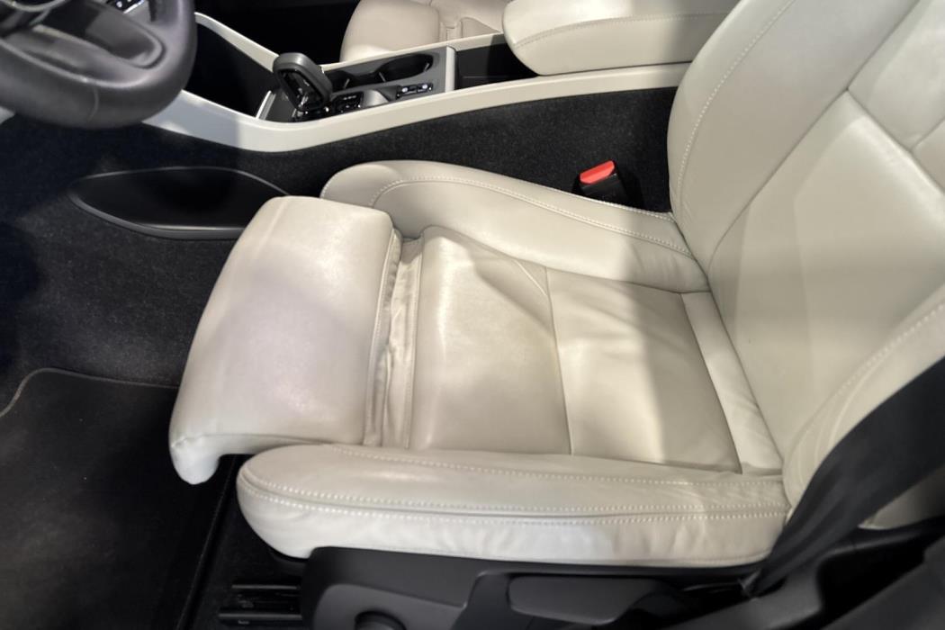 VOLVO XC40 2021