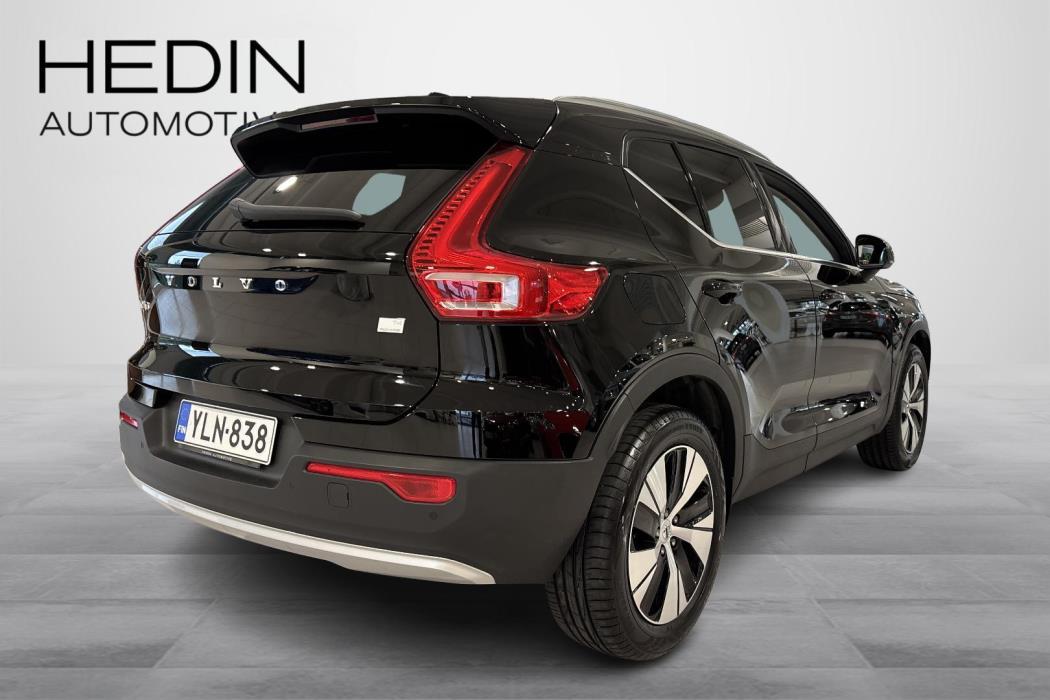 VOLVO XC40 2021