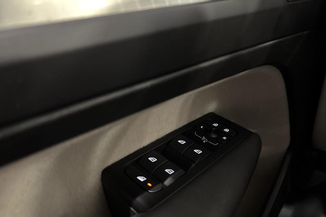 VOLVO XC40 2021