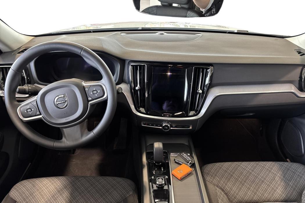 Volvo V60 2023