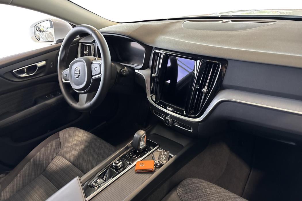 Volvo V60 2023