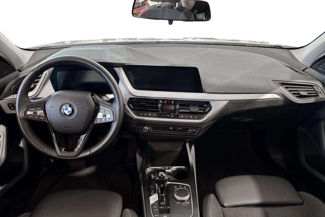 BMW 118 2023