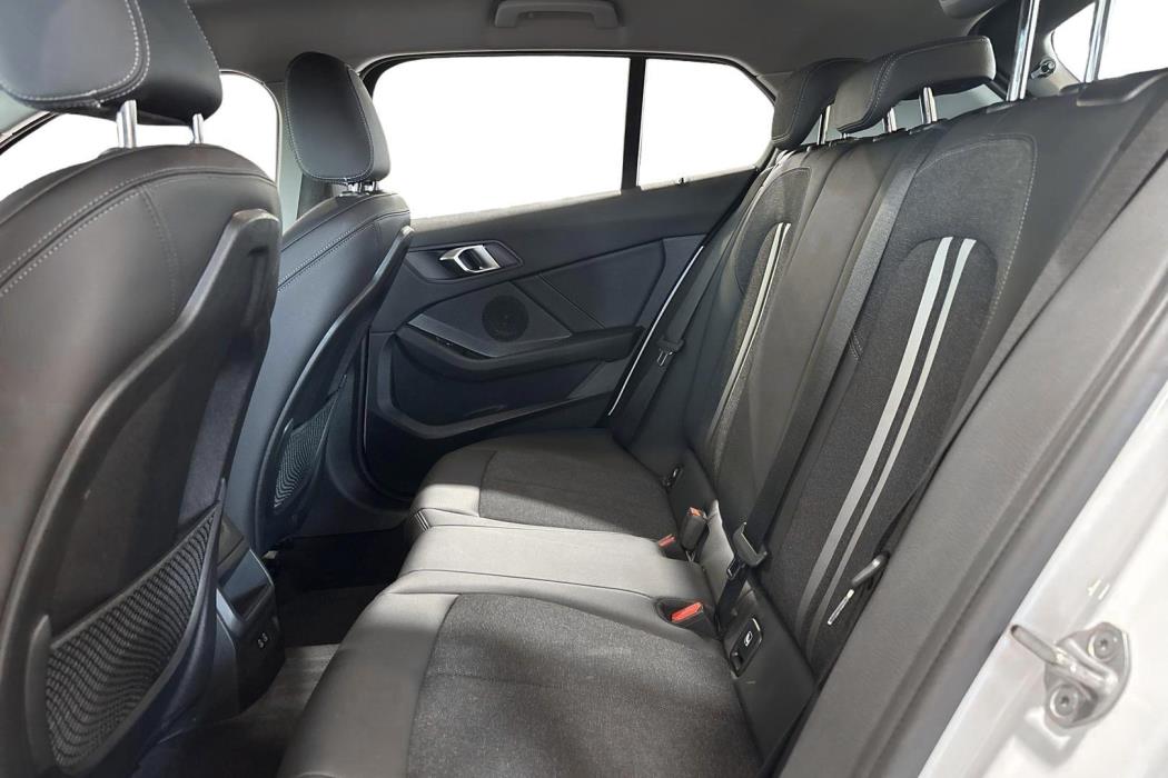 BMW 118 2023