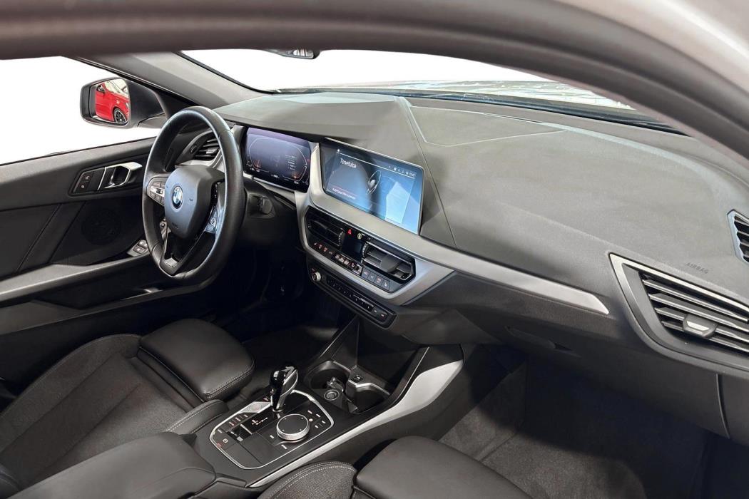 BMW 118 2023