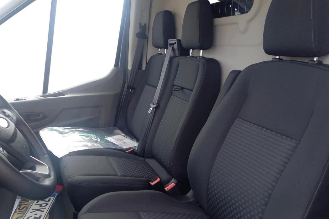 FORD TRANSIT 2025