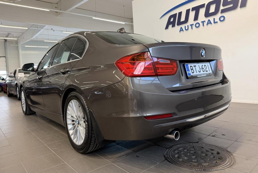 BMW 320 2013