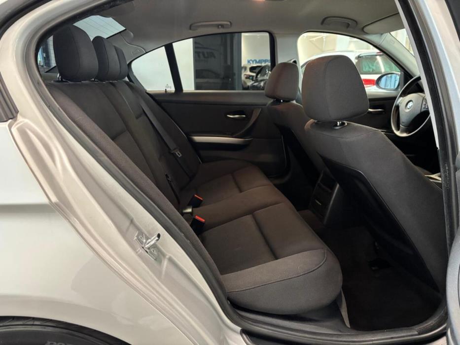 BMW 318 2007