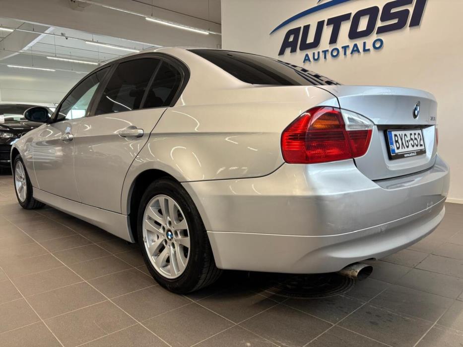 BMW 318 2007