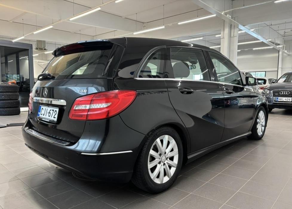 MERCEDES-BENZ B 2014