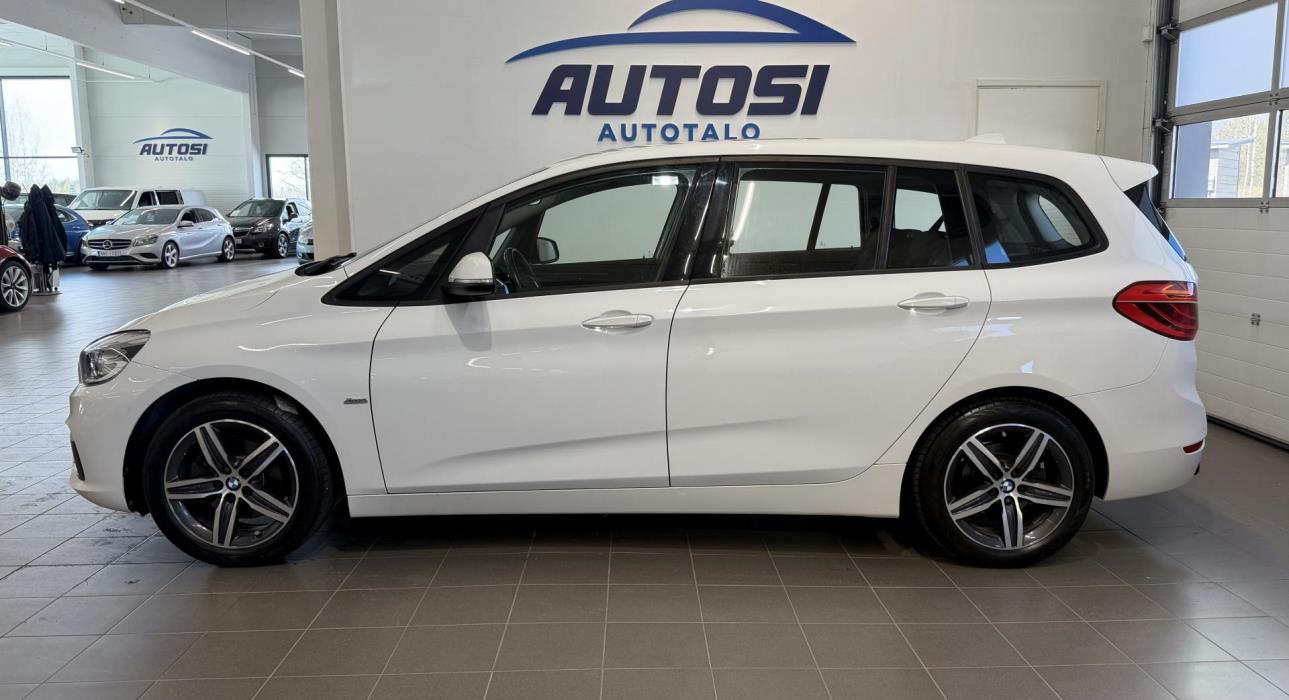 BMW 216 2016