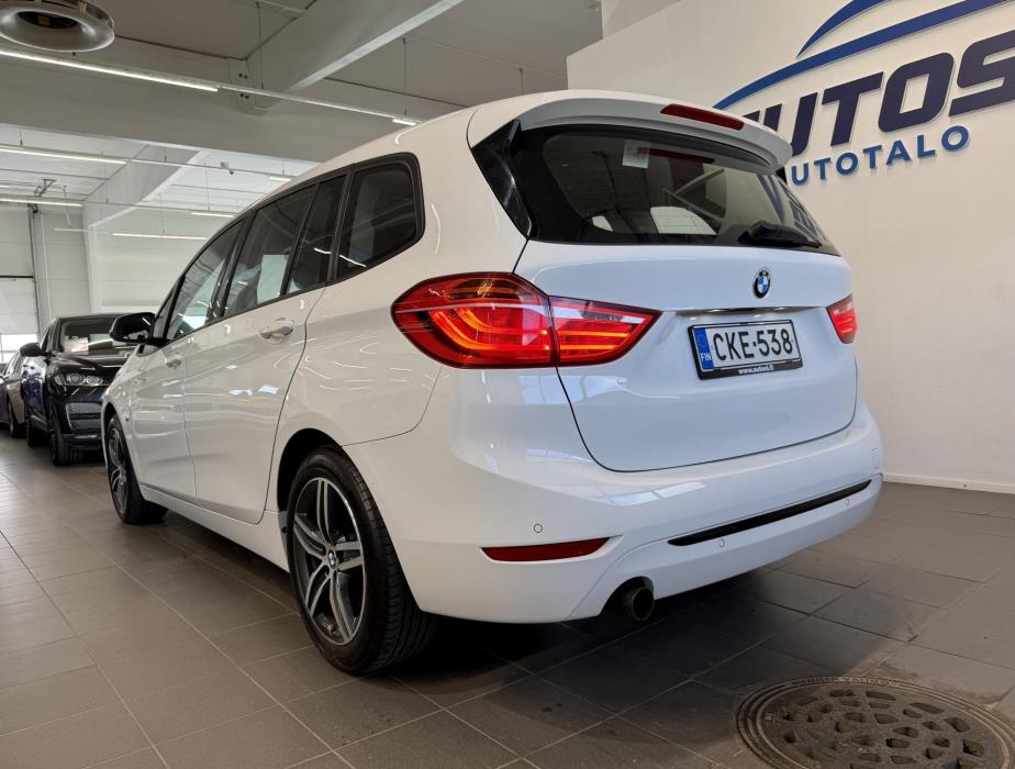 BMW 216 2016