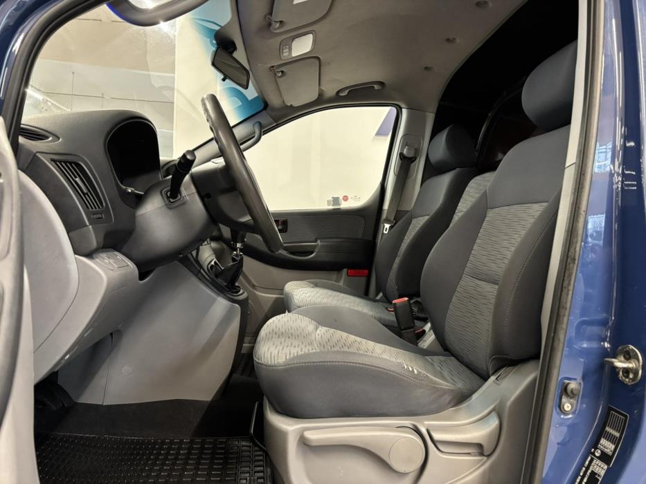 HYUNDAI H-1 2008