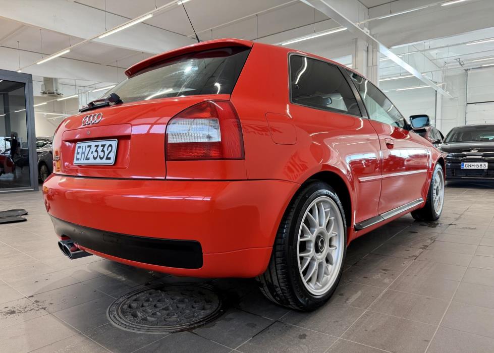 AUDI S3 2001