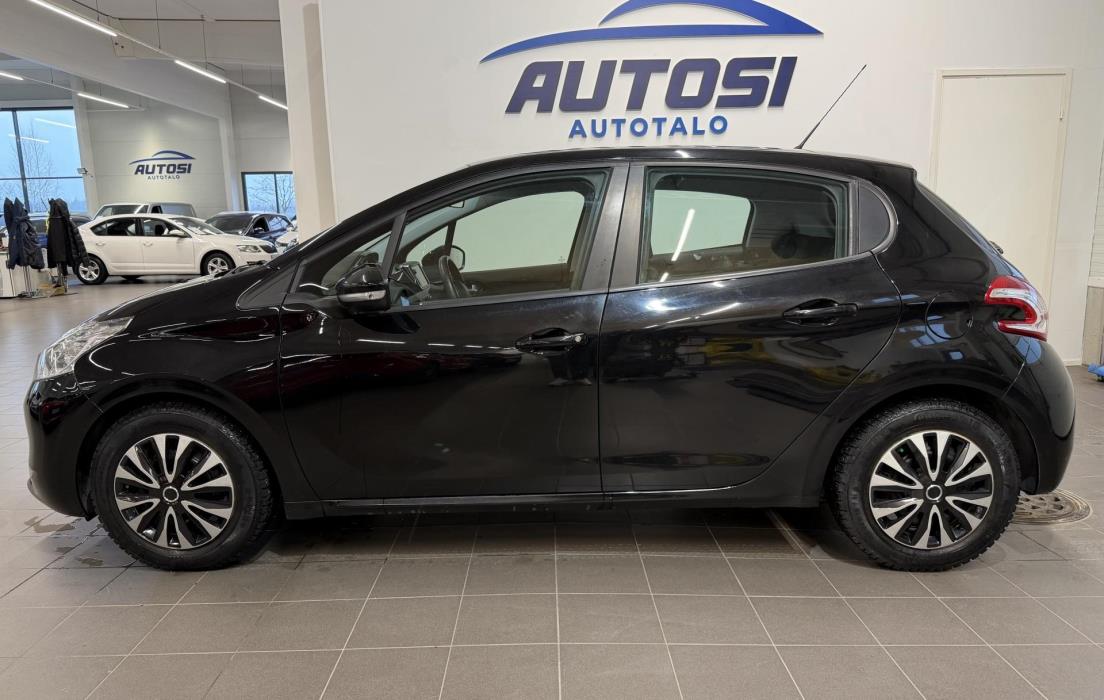 PEUGEOT 208 2014