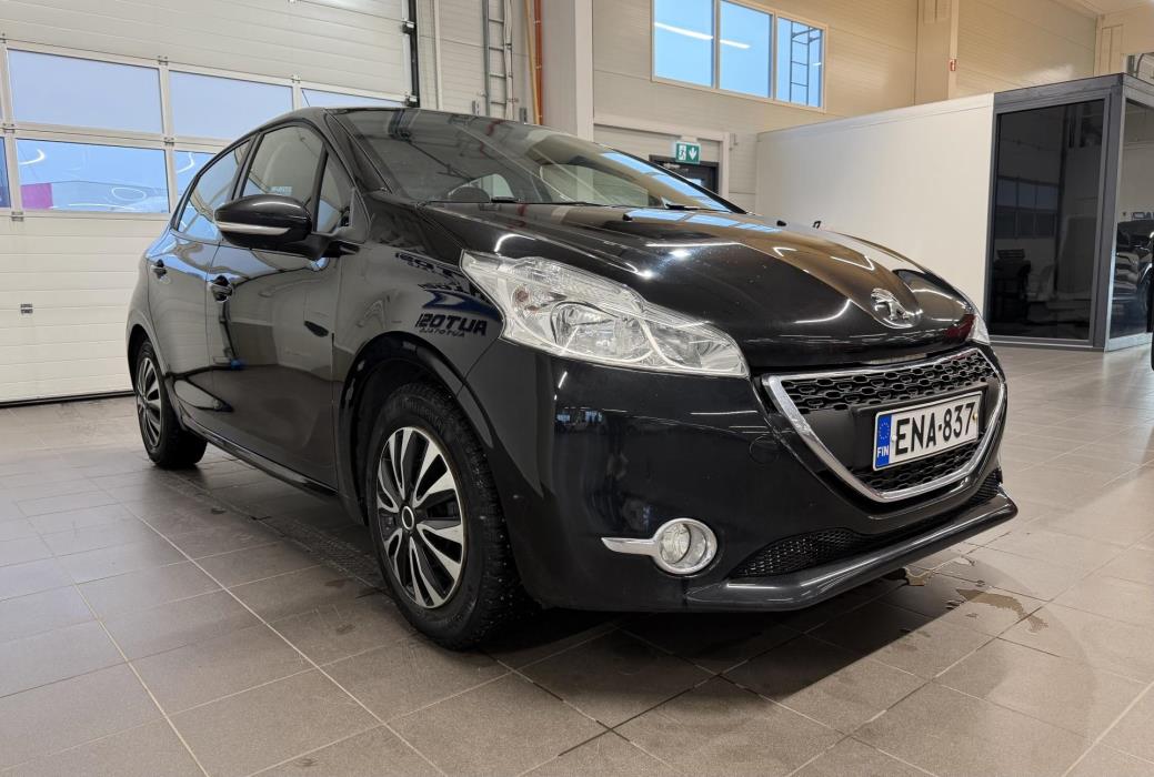PEUGEOT 208 2014