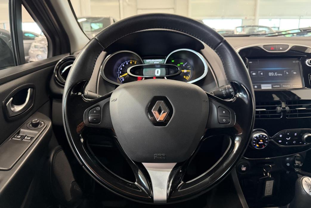 RENAULT Clio 2015