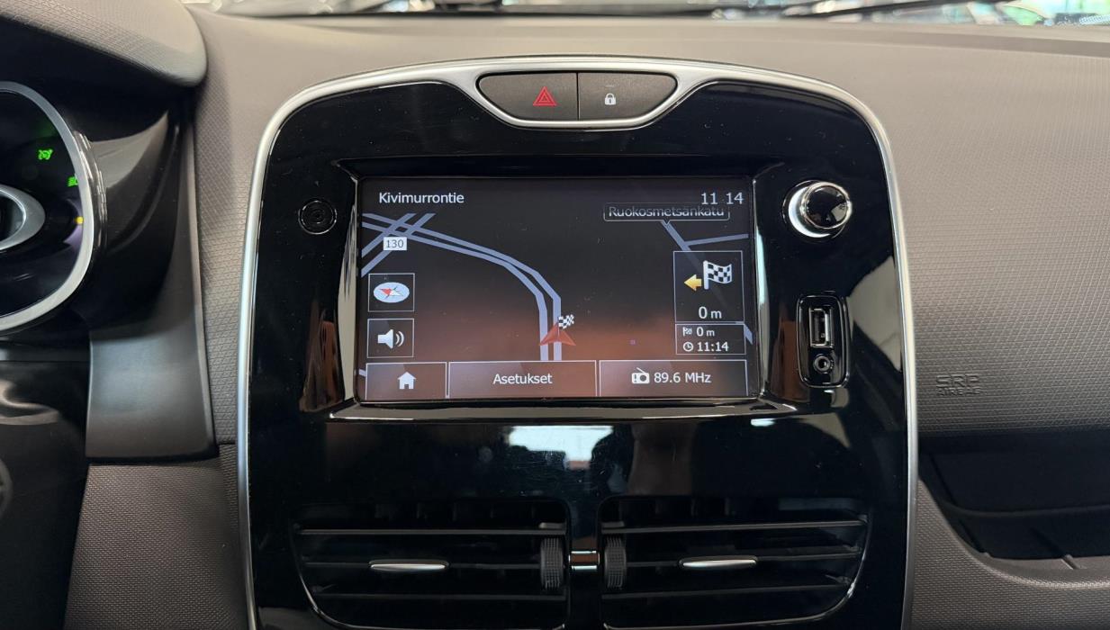 RENAULT Clio 2015