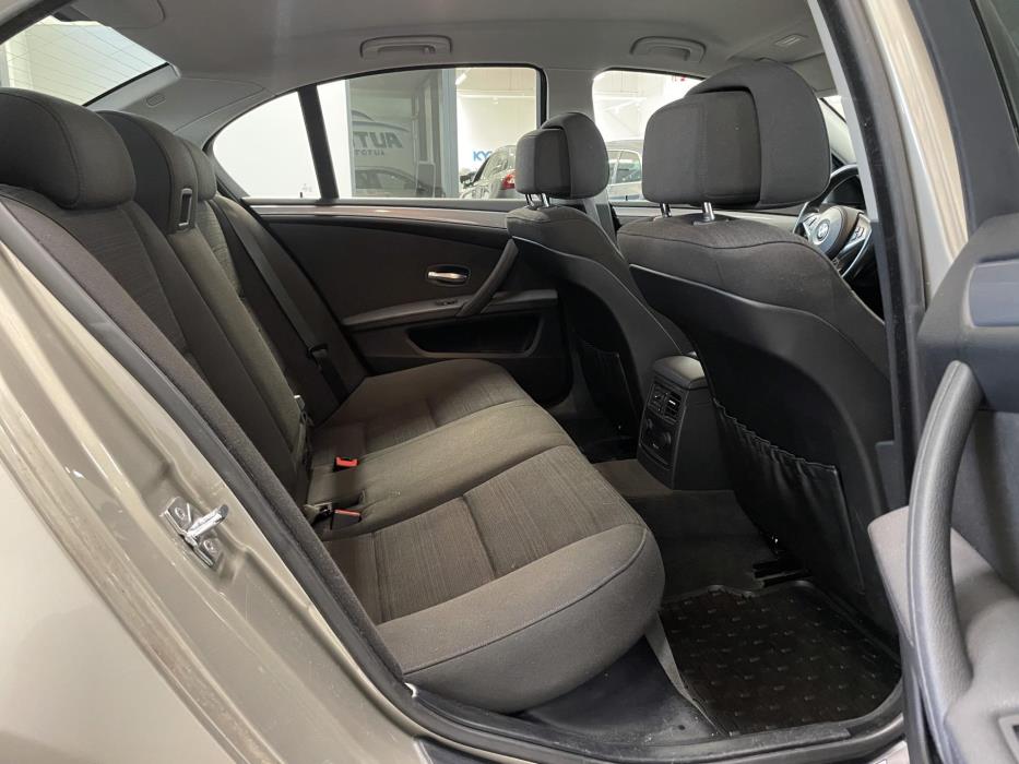 BMW 520 2009