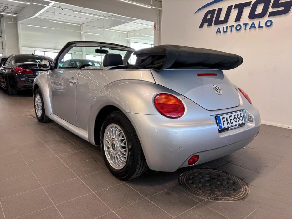 VOLKSWAGEN New Beetle 2004