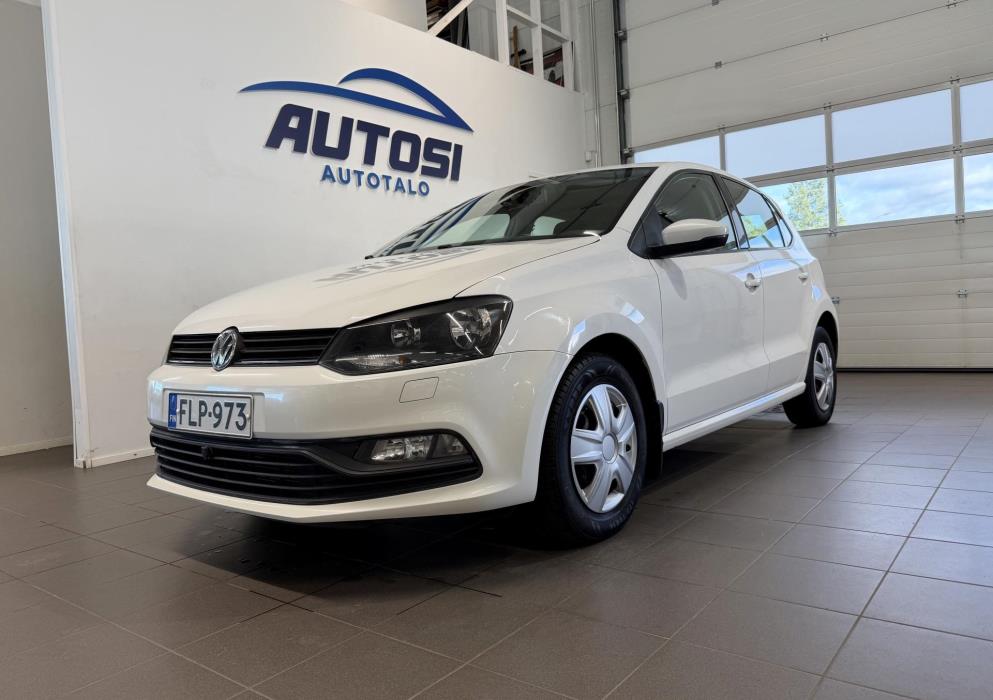 VOLKSWAGEN Polo 2015