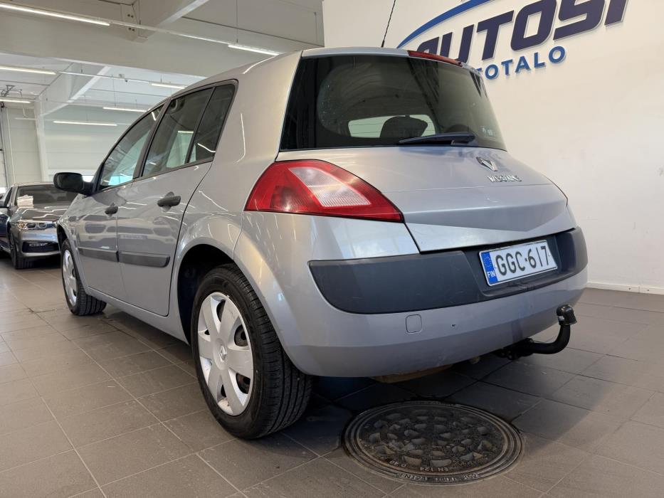 RENAULT Megane 2004