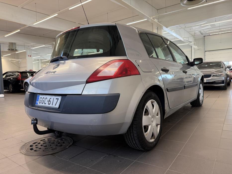 RENAULT Megane 2004