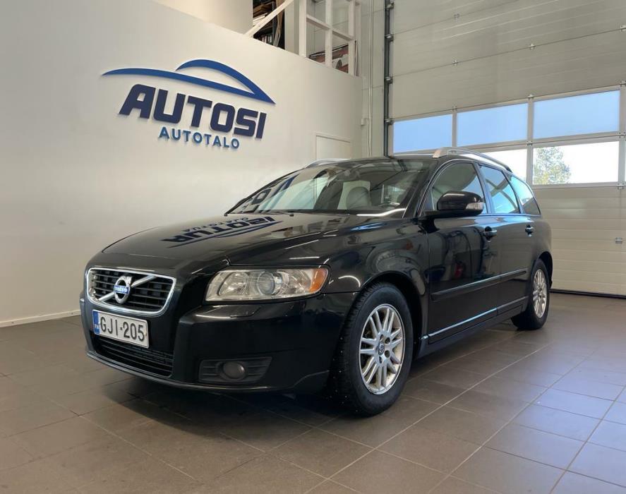 VOLVO V50 2011