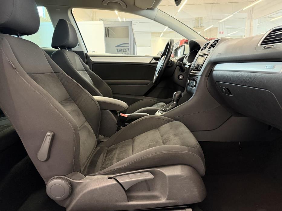 VOLKSWAGEN Golf 2011