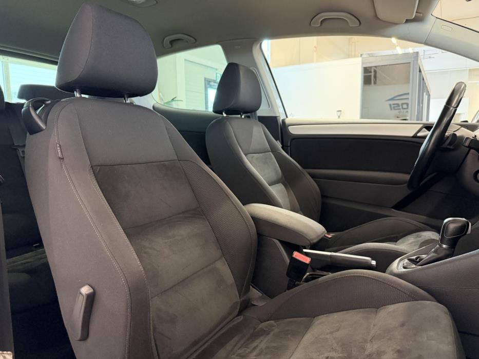 VOLKSWAGEN Golf 2011