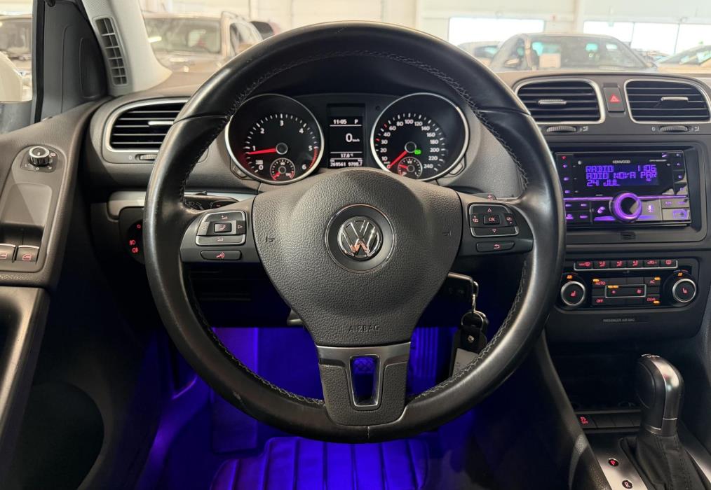 VOLKSWAGEN Golf 2011