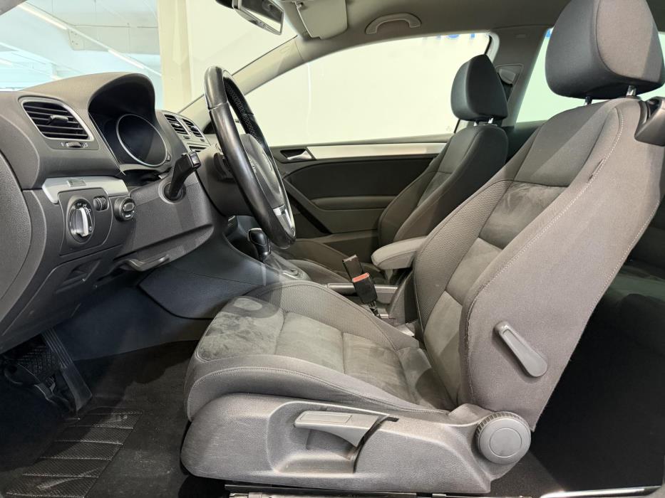 VOLKSWAGEN Golf 2011