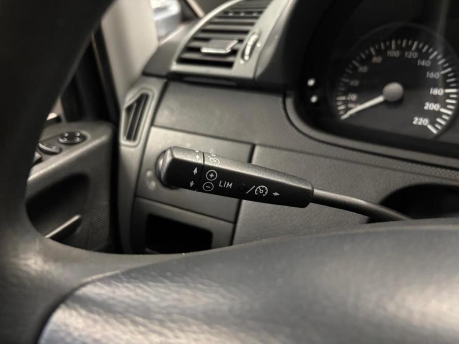 MERCEDES-BENZ Vito 2013