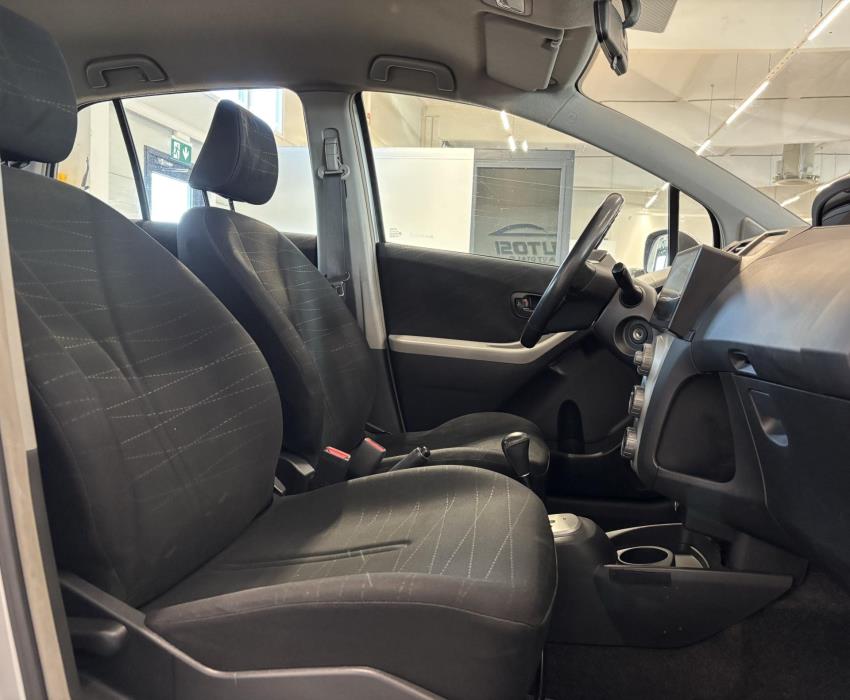 TOYOTA Yaris 2007