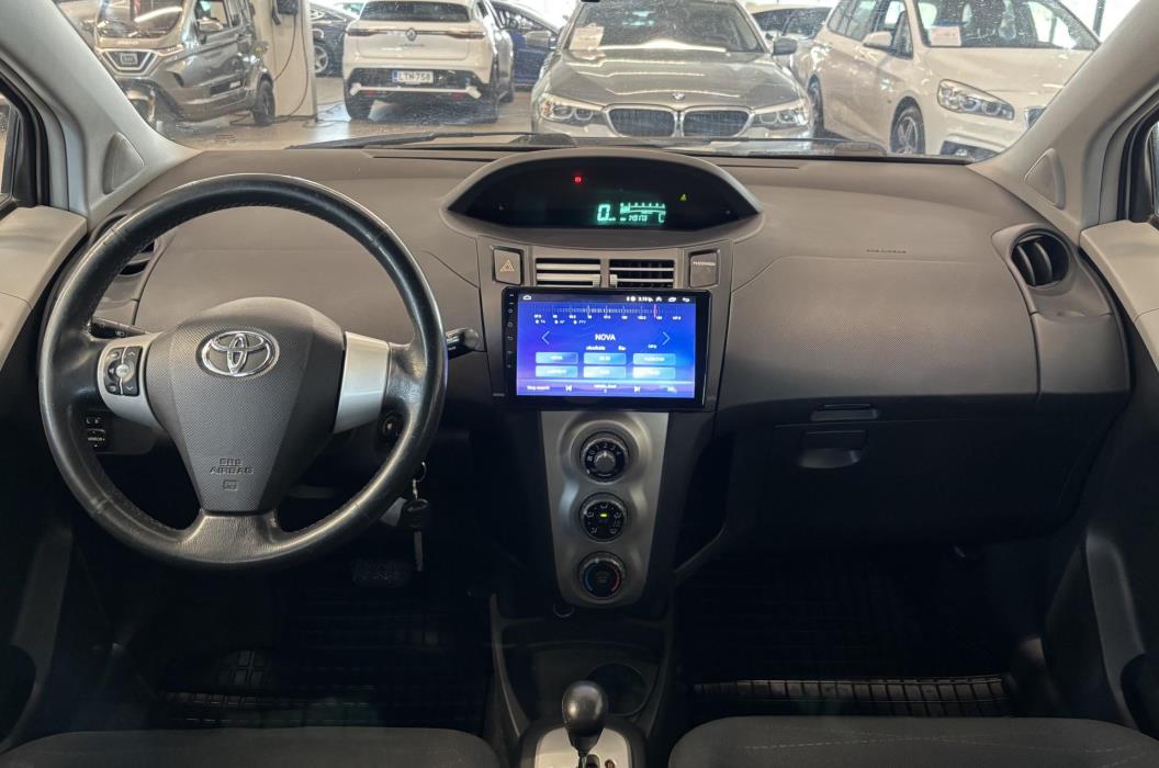 TOYOTA Yaris 2007