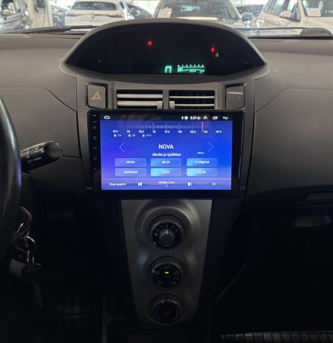 TOYOTA Yaris 2007