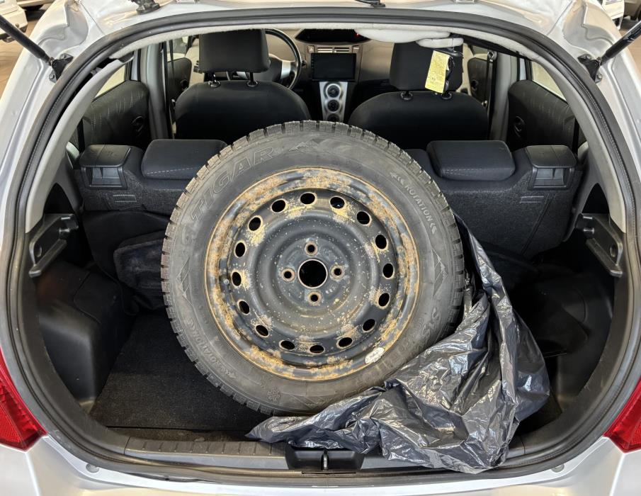 TOYOTA Yaris 2007