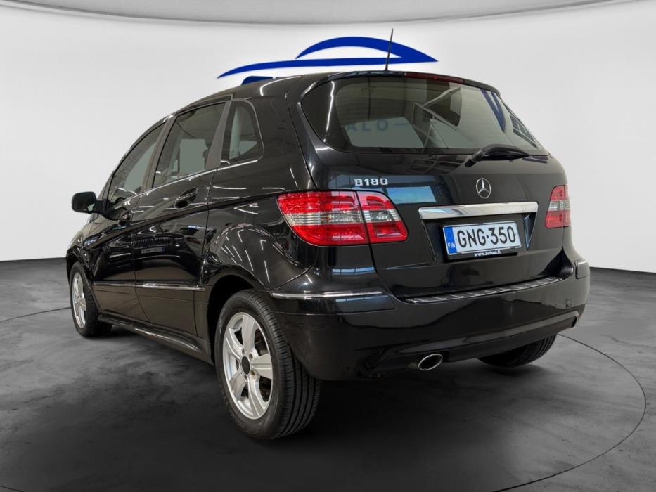 MERCEDES-BENZ B 2011