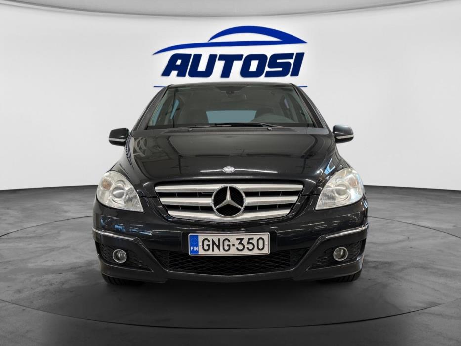 MERCEDES-BENZ B 2011