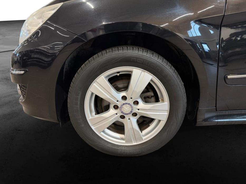 MERCEDES-BENZ B 2011